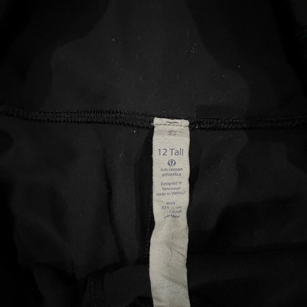Lululemon Athletica Black Joggers Relaxed Fit - Picture 4 of 5